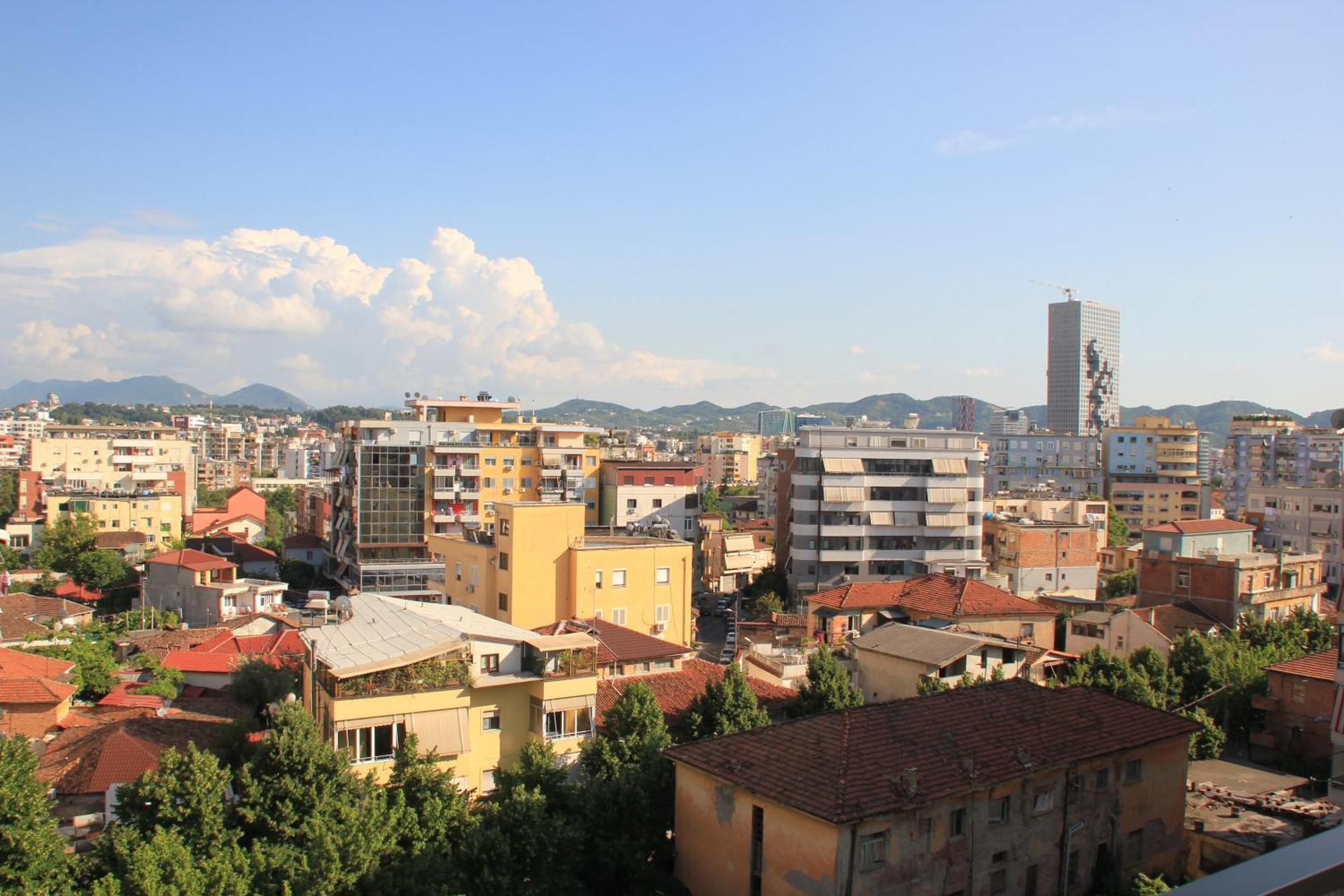 Tirana Cityscape Esterno foto
